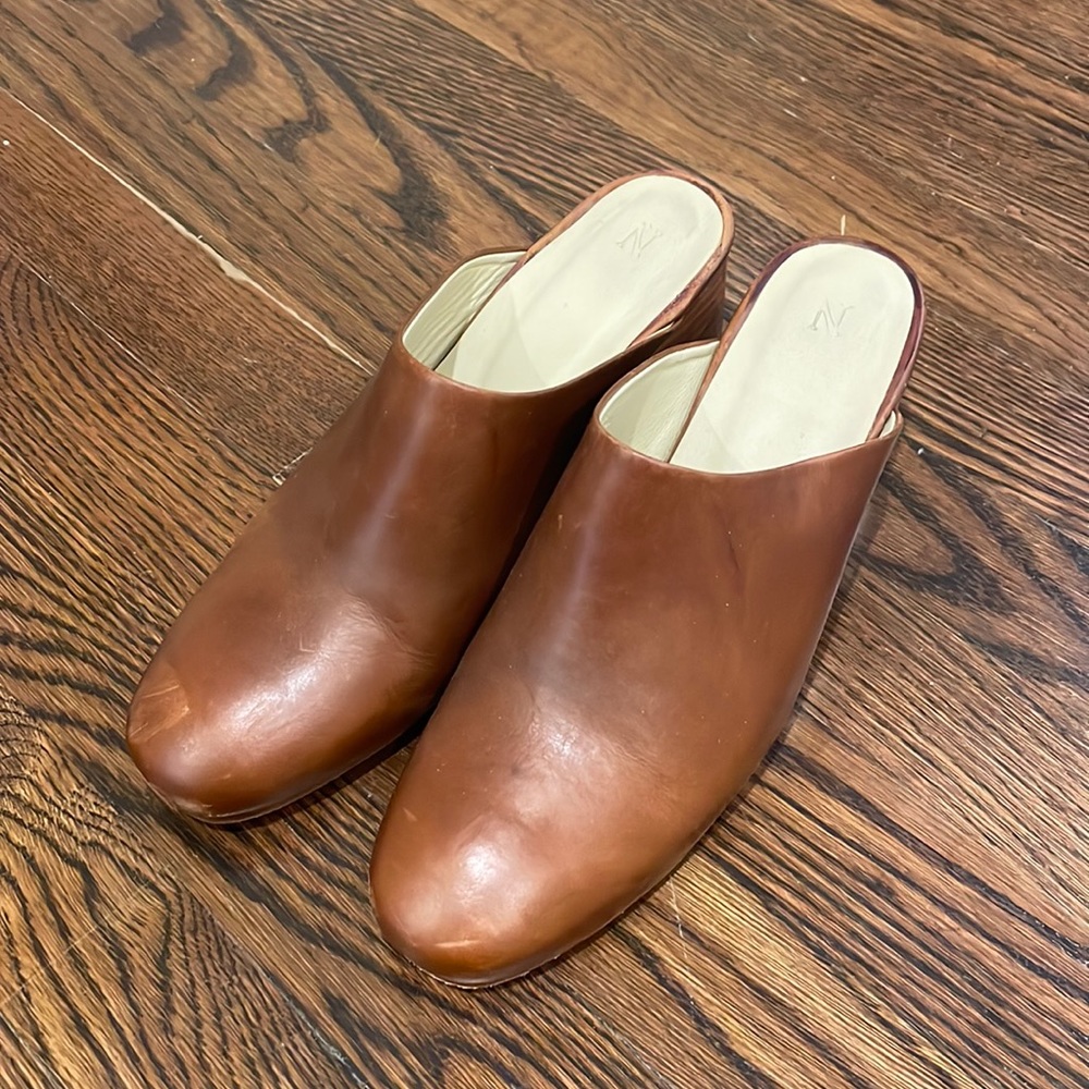 Nisolo All Day Heeled Mule (Paloma). Cognac. Size 9.5.